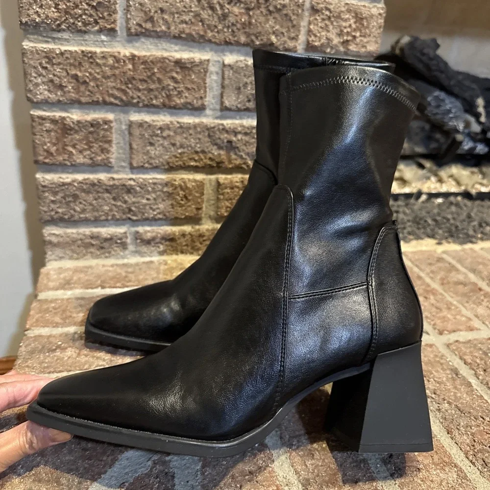 Steve Madden Womens Vallie Square Toe Bootie Size  9 Block Heel Boots
